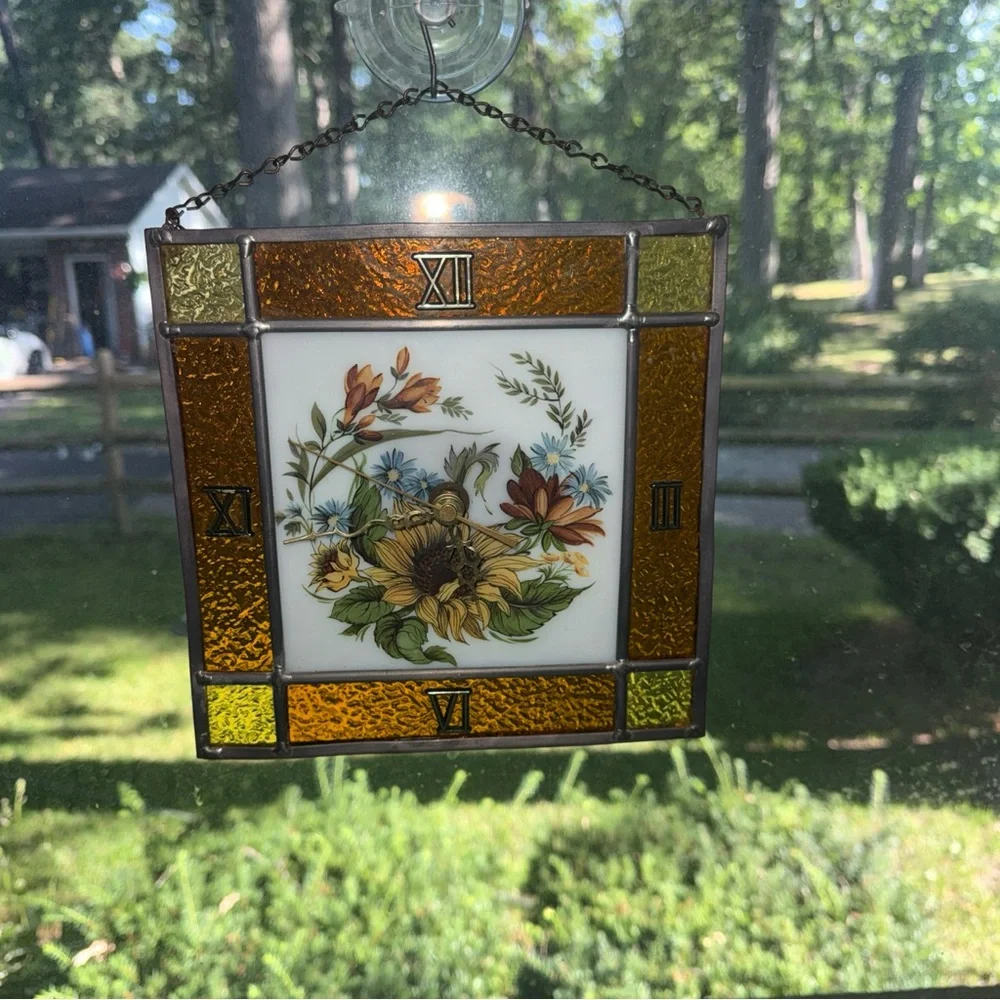 Vintage Amber and Yellow Stained Glass Floral Clock. Works
